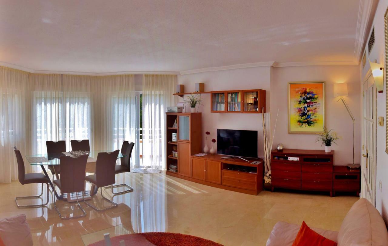 Palmeras Del Golf Benalmádena Exterior photo