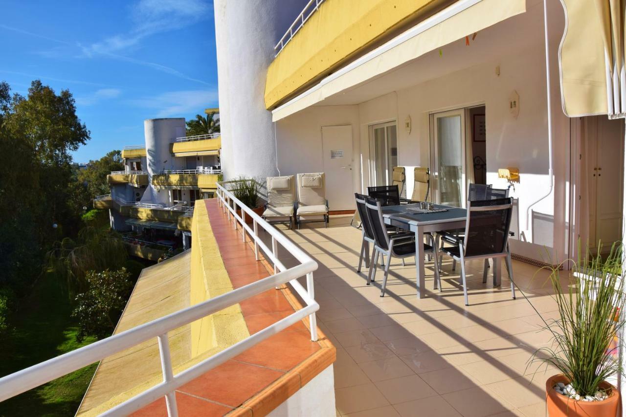 Palmeras Del Golf Benalmádena Exterior photo
